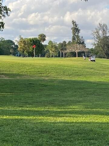7817 Golf Cir Drive 210, Margate, FL 33063