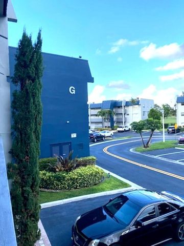 7817 Golf Cir Drive 210, Margate, FL 33063