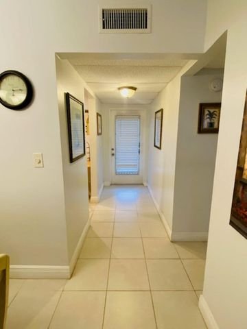 7817 Golf Cir Drive 210, Margate, FL 33063