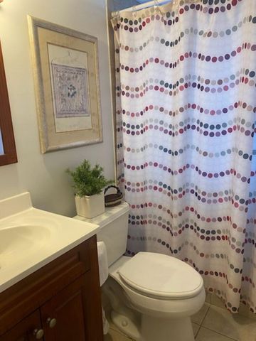 7817 Golf Cir Drive 210, Margate, FL 33063