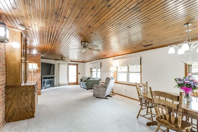 1892 W Lake Park Drive, Mustang, OK 73064