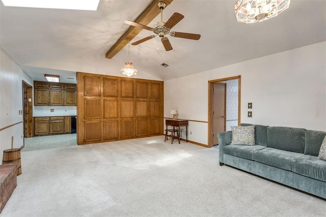 1892 W Lake Park Drive, Mustang, OK 73064