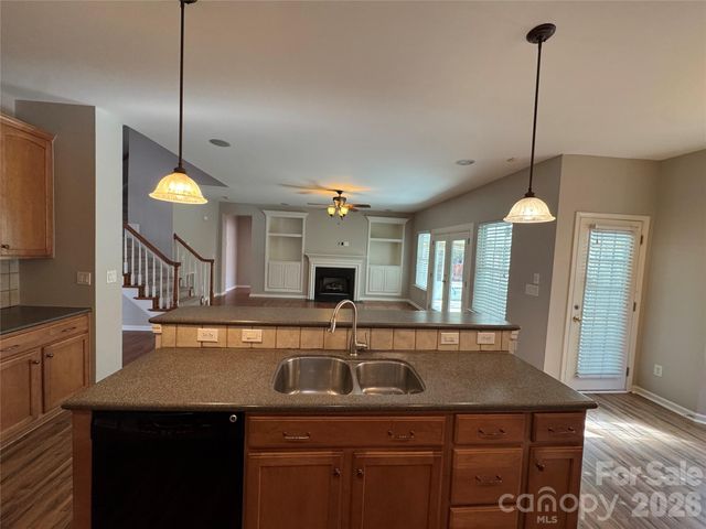 4102 Barclay Forest Drive, Charlotte, NC 28213