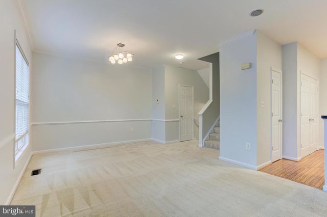 2504 LOGAN WOOD DR, Herndon, VA 20171