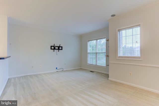 2504 LOGAN WOOD DR, Herndon, VA 20171