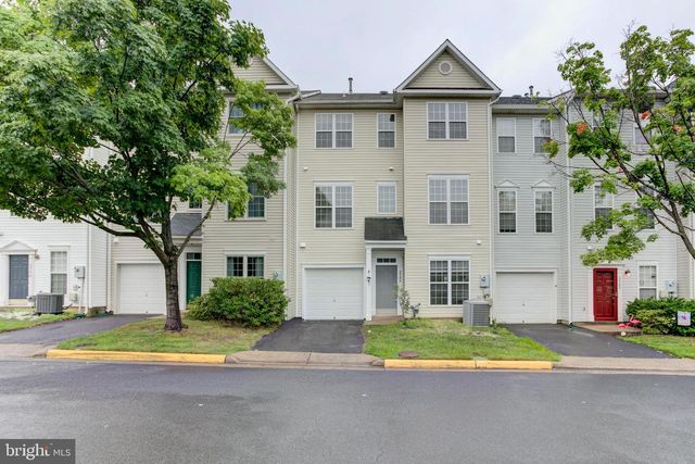 2504 LOGAN WOOD DR, Herndon, VA 20171