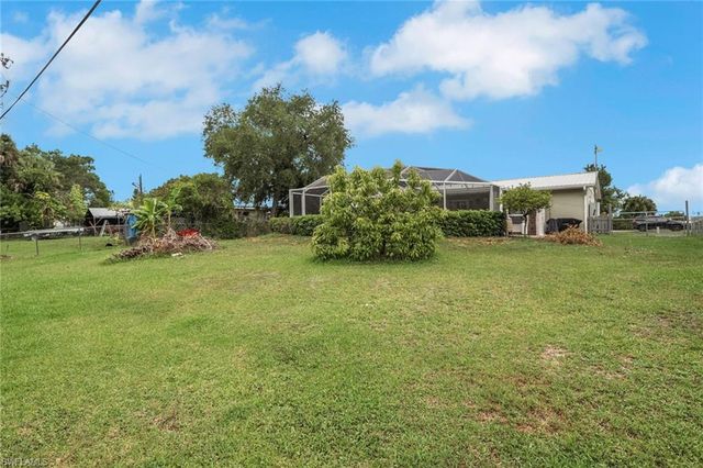 12207 De Moya DR, Fort Myers, FL 33905