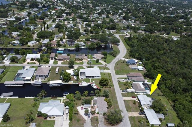 12207 De Moya DR, Fort Myers, FL 33905