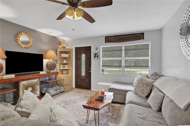 12207 De Moya DR, Fort Myers, FL 33905