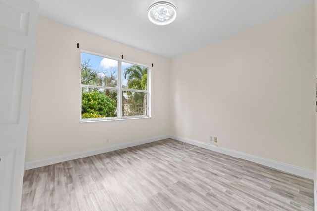 6657 Lurais Drive, Lake Worth, FL 33463