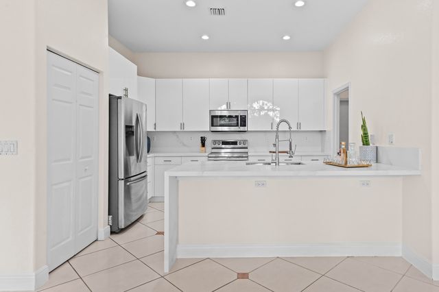 6657 Lurais Drive, Lake Worth, FL 33463