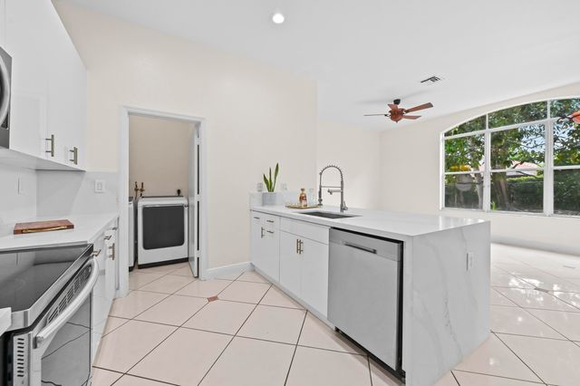 6657 Lurais Drive, Lake Worth, FL 33463