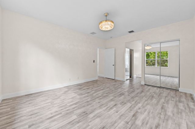 6657 Lurais Drive, Lake Worth, FL 33463