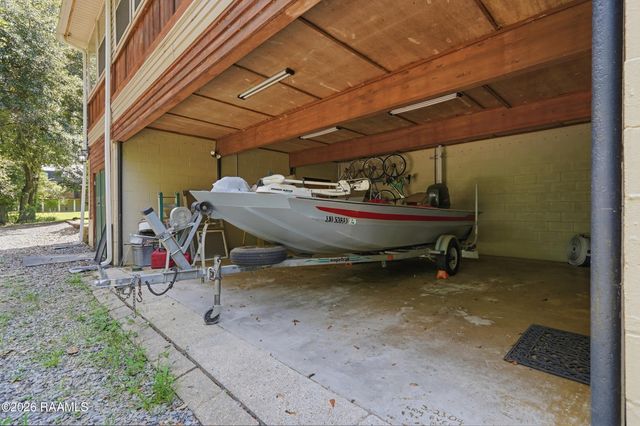 86 Hidden Hills Lake Road, Arnaudville, LA 70512