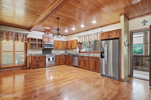 86 Hidden Hills Lake Road, Arnaudville, LA 70512