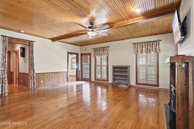 86 Hidden Hills Lake Road, Arnaudville, LA 70512