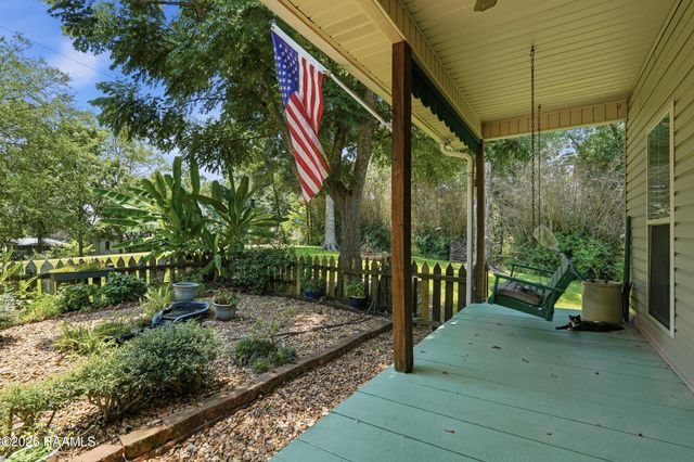 86 Hidden Hills Lake Road, Arnaudville, LA 70512