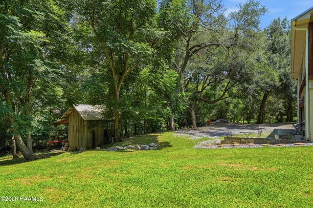 86 Hidden Hills Lake Road, Arnaudville, LA 70512