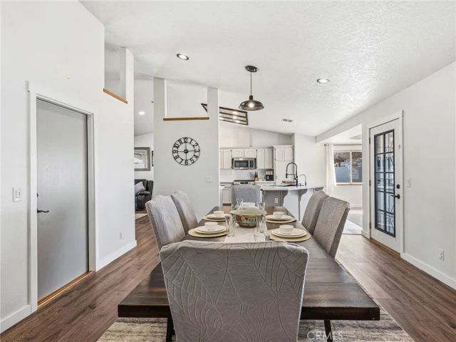 18965 Shetland Road, Apple Valley, CA 92308