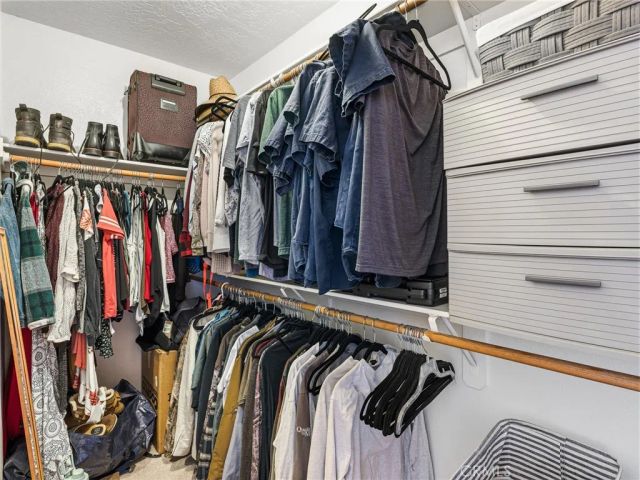 18965 Shetland Road, Apple Valley, CA 92308