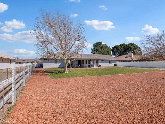 18965 Shetland Road, Apple Valley, CA 92308