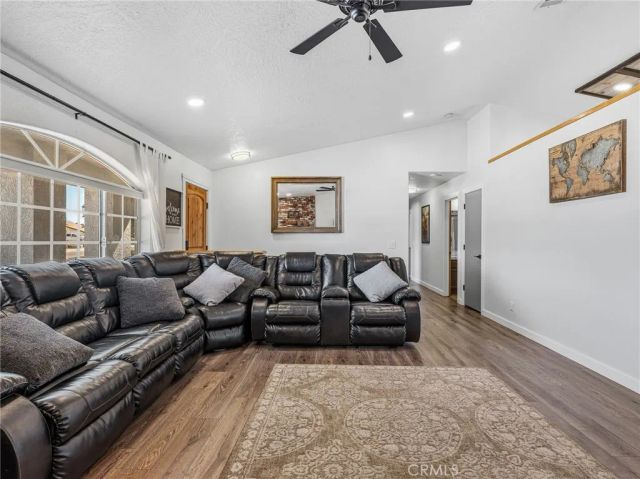 18965 Shetland Road, Apple Valley, CA 92308