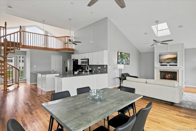 717 Dune Road, Westhampton Dunes, NY 11978
