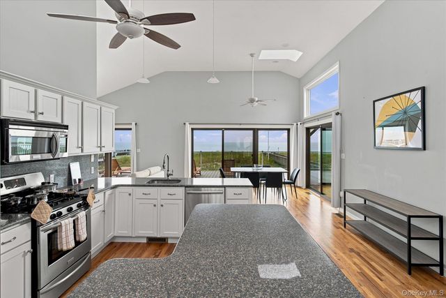 717 Dune Road, Westhampton Dunes, NY 11978