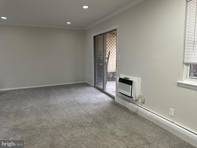 902 GARNET DR, Burlington, NJ 08016