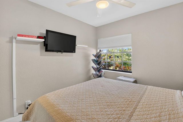 5750 Parkwalk Circle E, Boynton Beach, FL 33472
