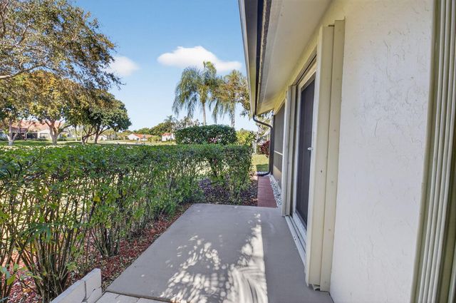 5750 Parkwalk Circle E, Boynton Beach, FL 33472