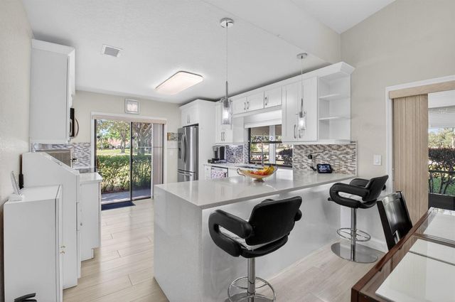 5750 Parkwalk Circle E, Boynton Beach, FL 33472