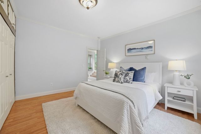 550 Sunderland Road, Worcester, MA 01604