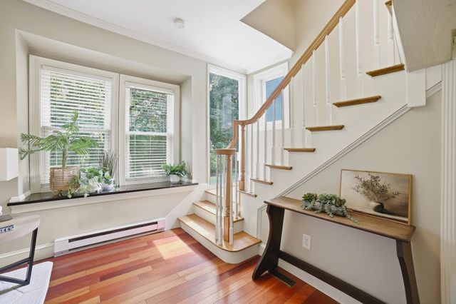550 Sunderland Road, Worcester, MA 01604