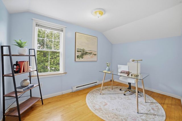 550 Sunderland Road, Worcester, MA 01604