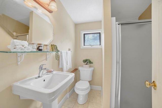 550 Sunderland Road, Worcester, MA 01604