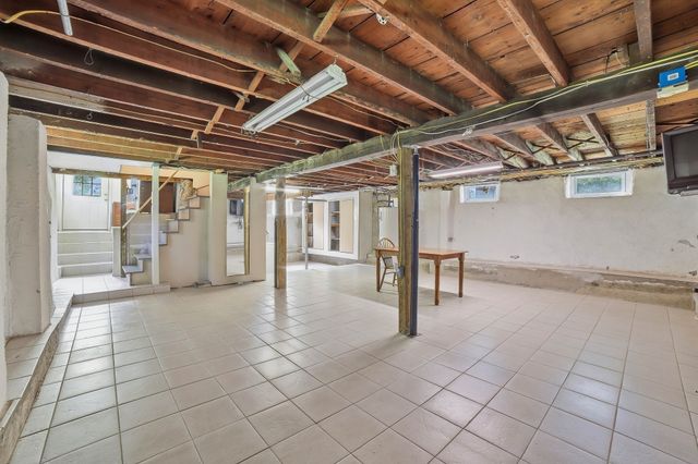 550 Sunderland Road, Worcester, MA 01604