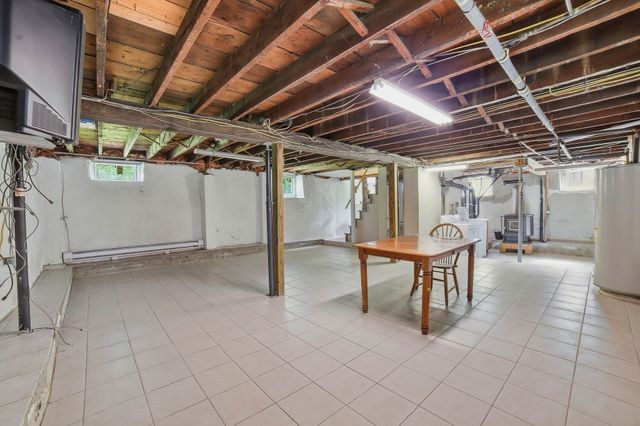 550 Sunderland Road, Worcester, MA 01604