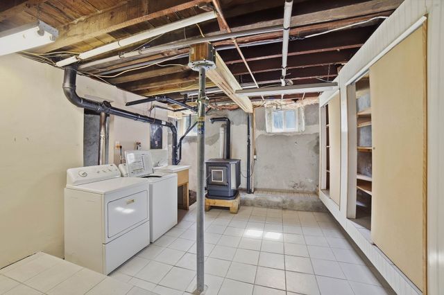 550 Sunderland Road, Worcester, MA 01604