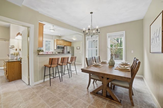 550 Sunderland Road, Worcester, MA 01604