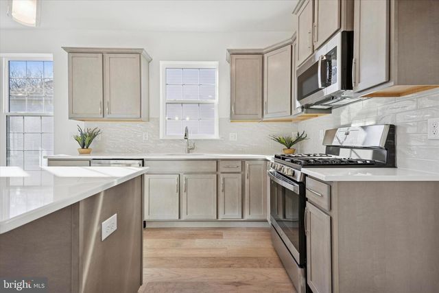 3644 CASTLETON DR, Williamstown, NJ 08094