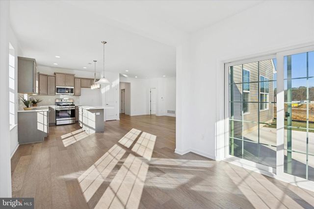 3644 CASTLETON DR, Williamstown, NJ 08094