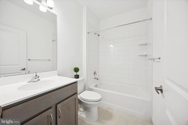 3644 CASTLETON DR, Williamstown, NJ 08094