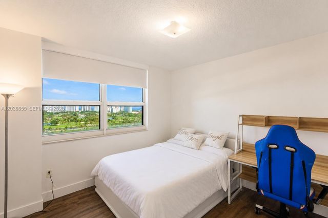 19501 W Country Club Dr 1903, Aventura, FL 33180