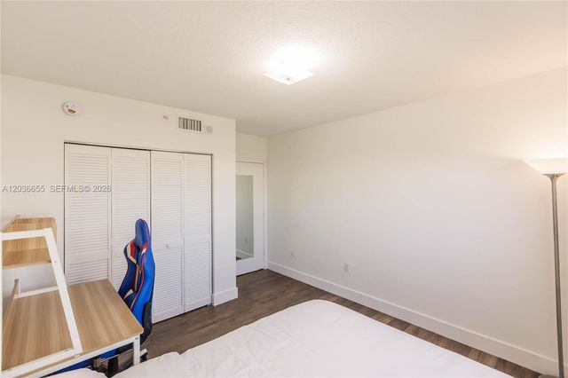 19501 W Country Club Dr 1903, Aventura, FL 33180