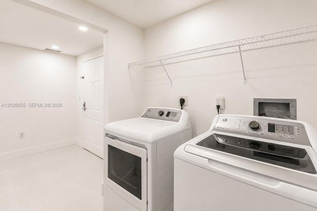19501 W Country Club Dr 1903, Aventura, FL 33180