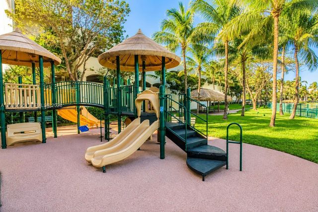 19501 W Country Club Dr 1903, Aventura, FL 33180