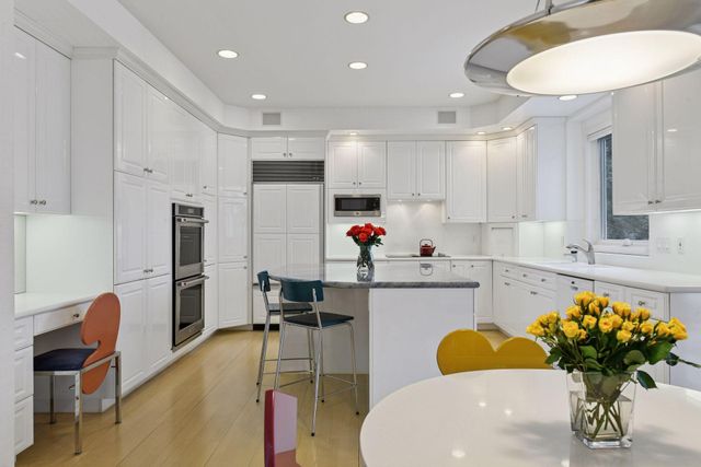 11626 Cedar Pass, Minnetonka, MN 55305