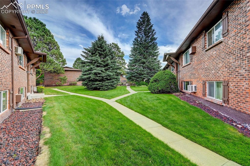 6633 W Dublin Loop 4, Colorado Springs, CO 80918 — photo 5