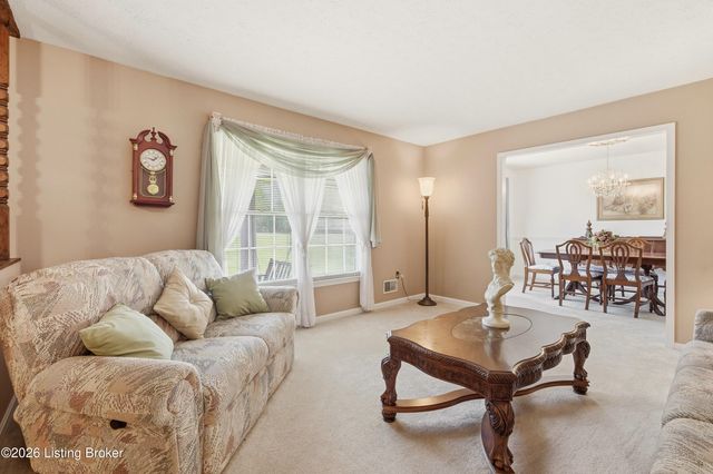 471 Cedar Ridge Rd, Mt Washington, KY 40047